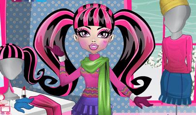 Draculaura Winter Fashion